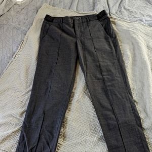 ✴️Bundle of 3 crop pants size 10